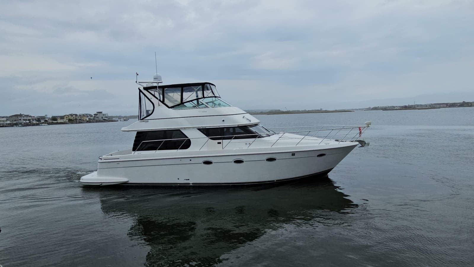 2000 Carver 450 VOYAGER