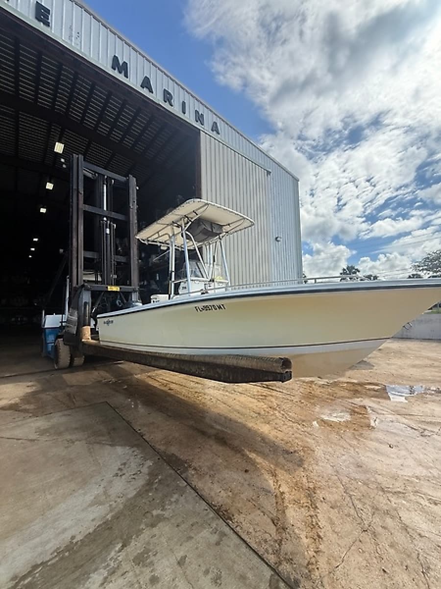 2005 Sailfish 206 CC