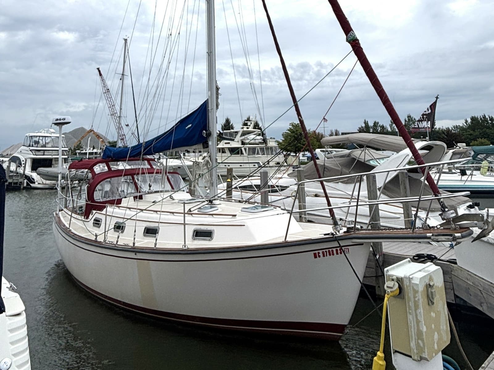 1987 Island Packet 31