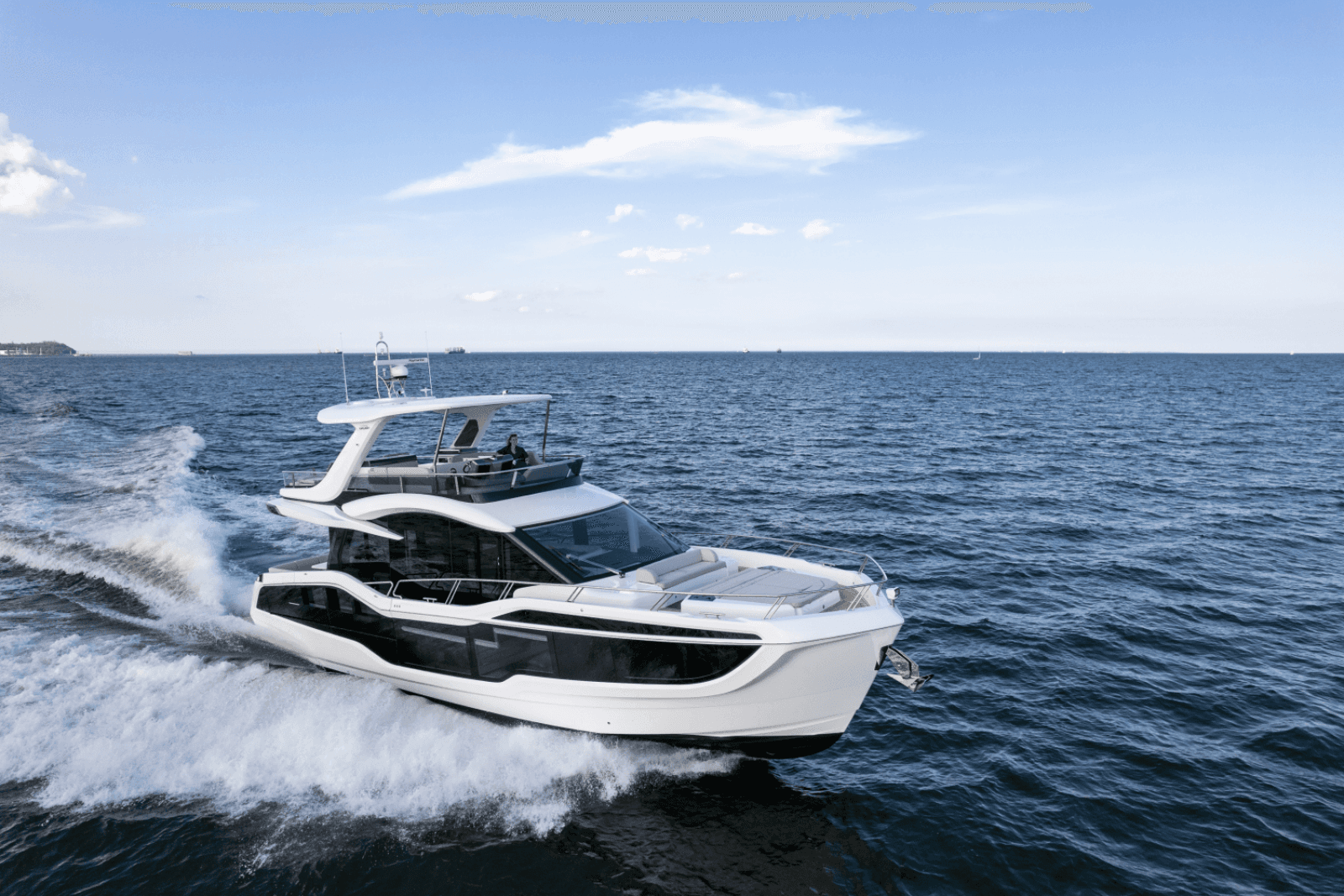 2024 Galeon 560 FLY