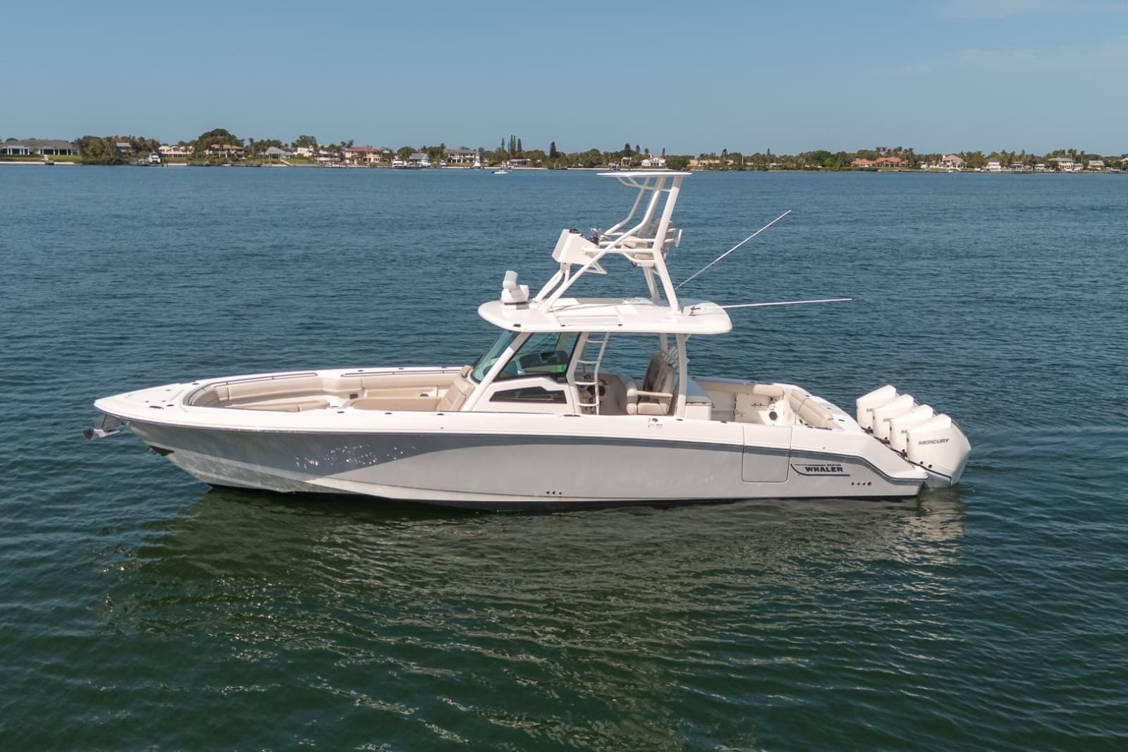 2021 Boston Whaler 380 Outrage