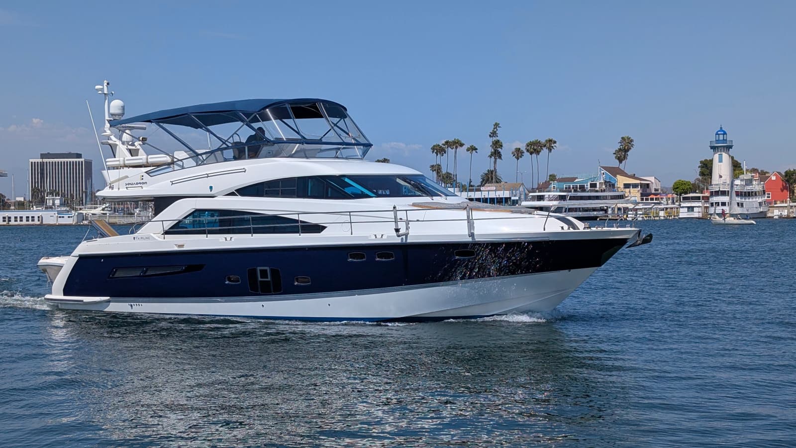 2010 Fairline Squadron