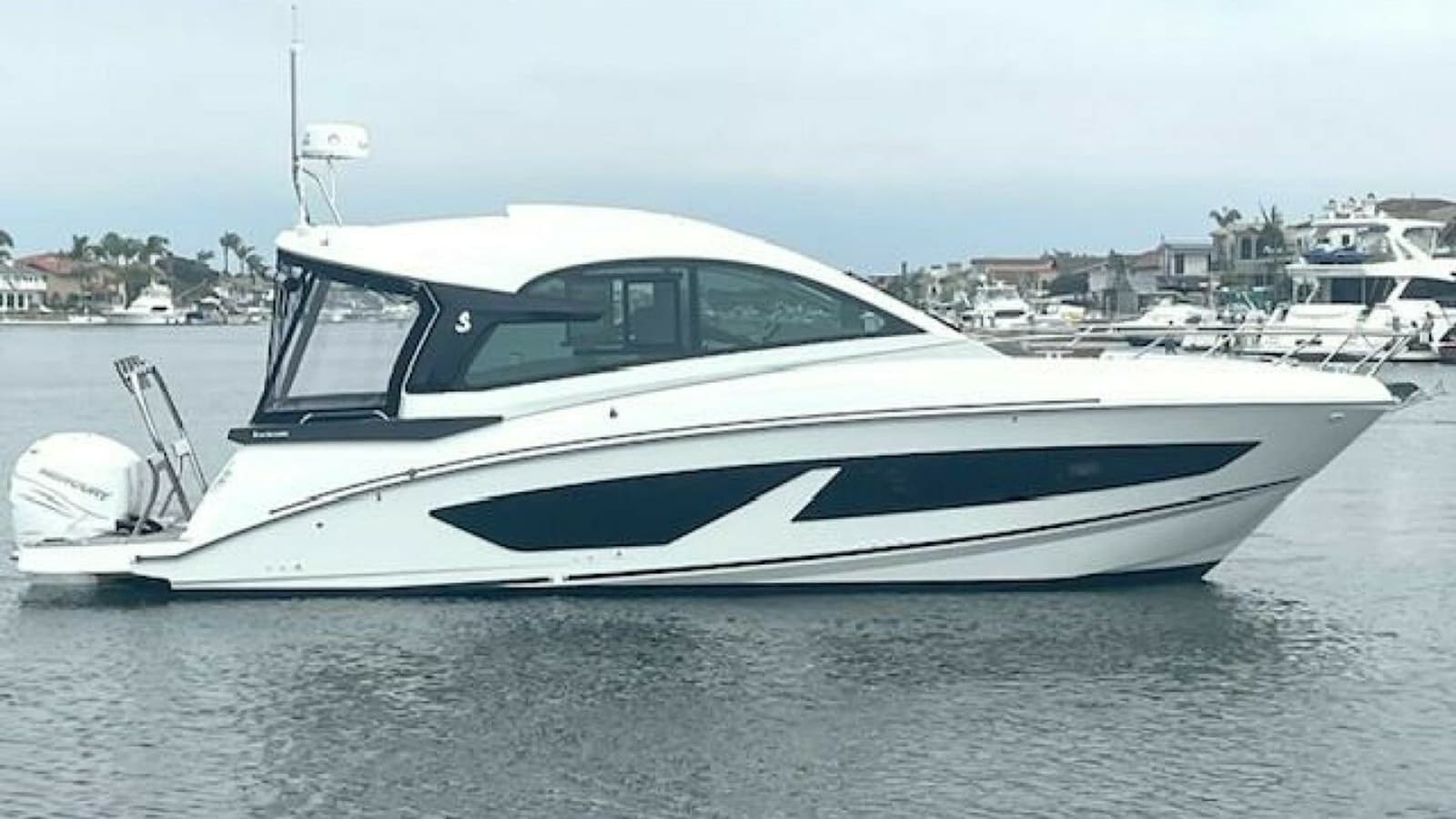 2022 Beneteau 32 Gran Turismo