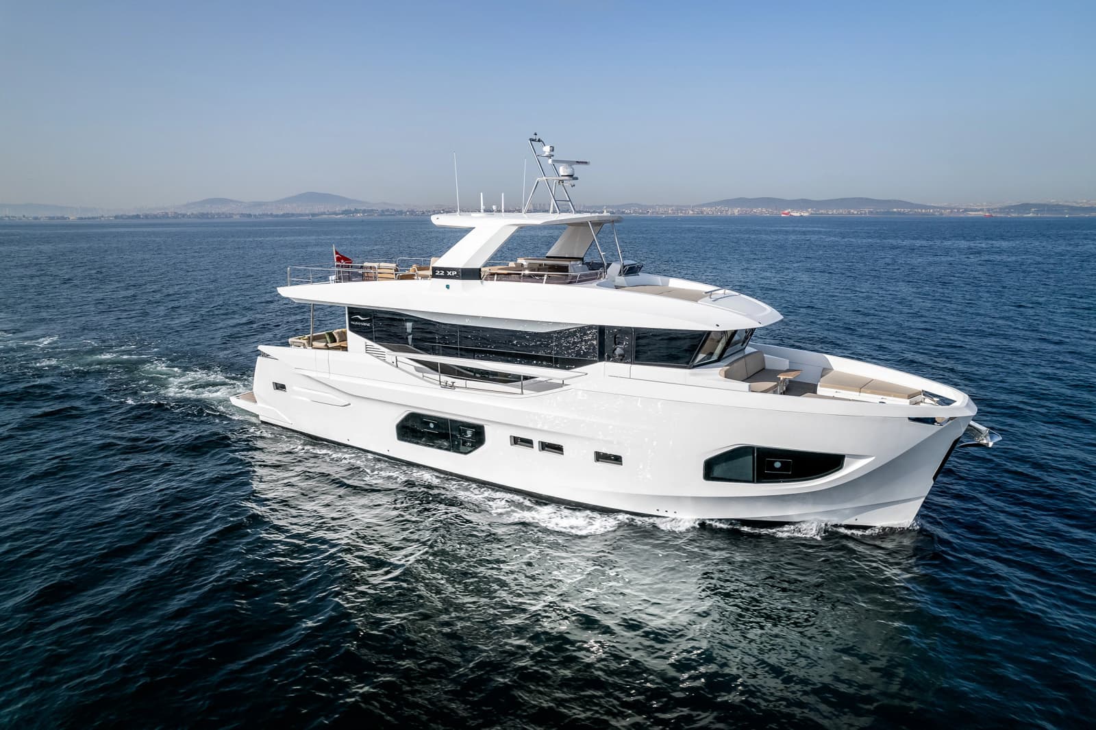 2027 Numarine 22XP